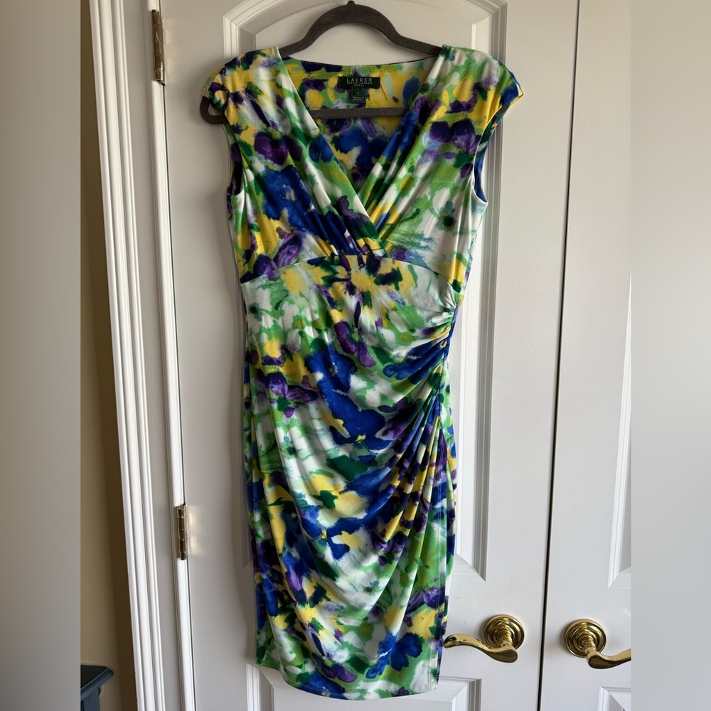 Sexy LAUREN Ralph Lauren Floral Print Shirred Dress with Slit Hem, size 2, EUC!